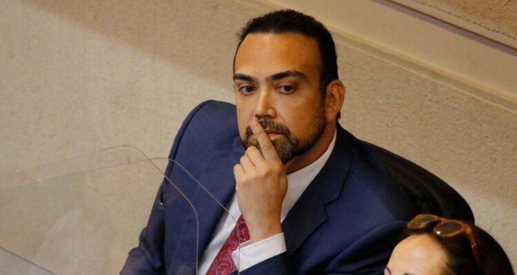 Insólito: senador Bianchi llama a votar nulo el 7 de mayo acusando “proceso que no calienta a nadie”