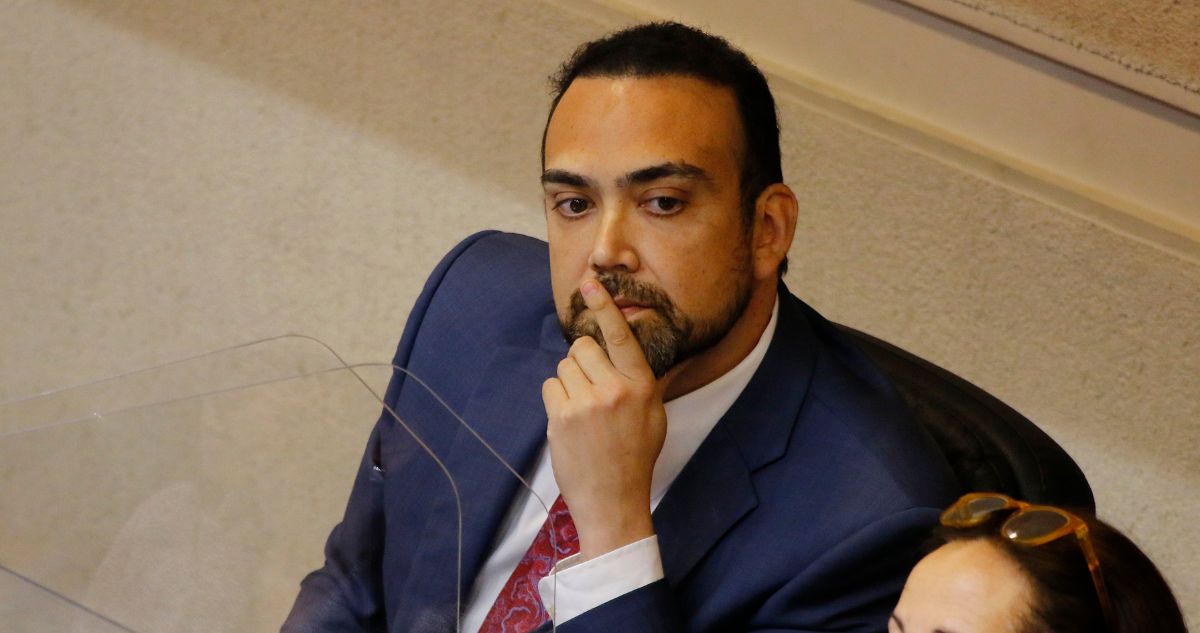 Insólito: senador Bianchi llama a votar nulo el 7 de mayo acusando “proceso que no calienta a nadie”