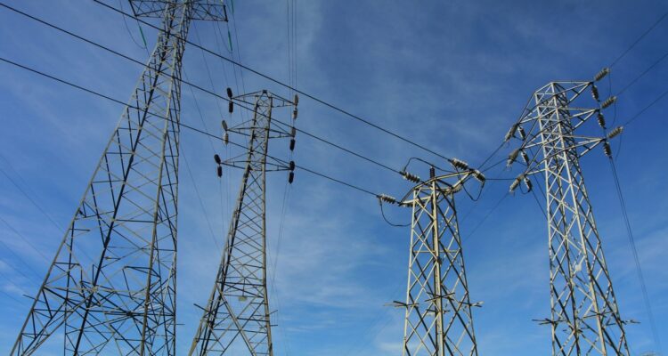 Tribunal Ambiental rechaza reclamo que busca sancionar línea de transmisión eléctrica en la RM