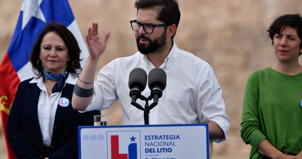 El presidente Gabriel Boric anunciando la estrategia nacional del litio.
