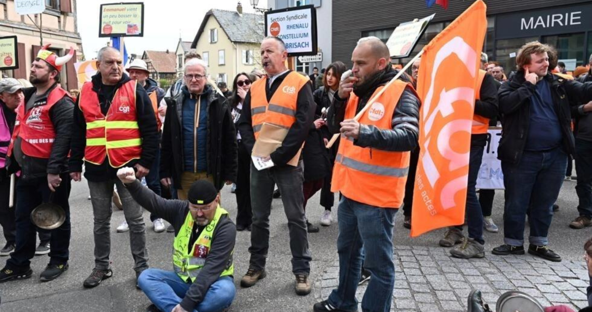 Protestan contra la visita de Macron en una empresa Muttersholtz