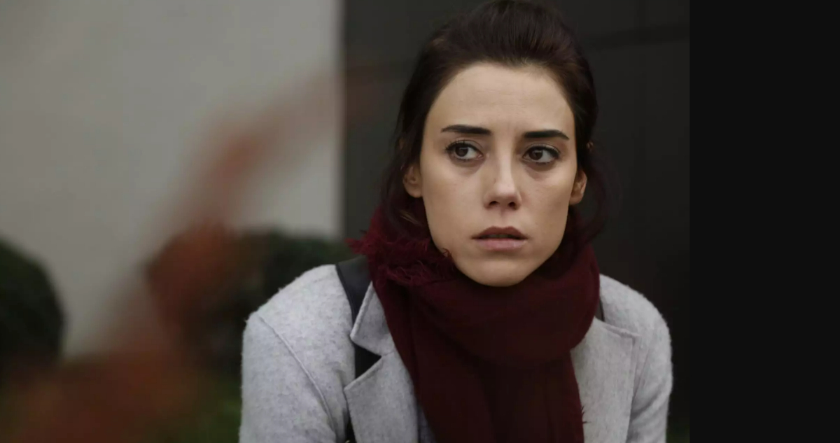 Cansu Dere en Madre