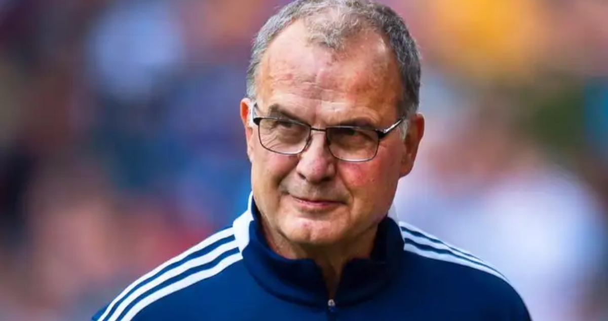 Aseguran que Marcelo Bielsa alcanzó un acuerdo deportivo con Uruguay y debutaría ante La Roja.