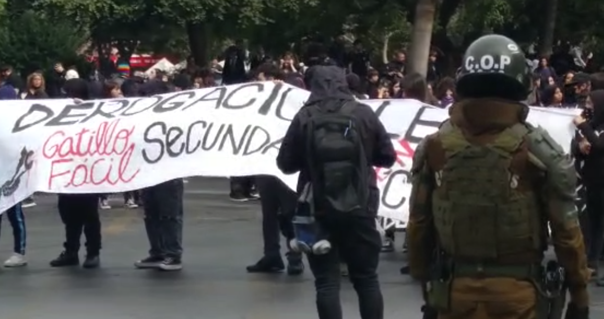 Secundarios protestan en la capital y exigen derogar la ley Naín-Retamal