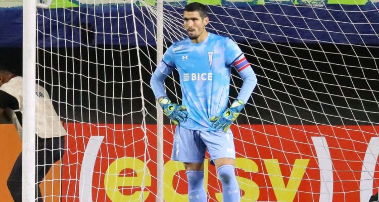 Matías DIturo respondió molesto a las acusaciones de Juvenal Olmos sobre Universidad Católica.