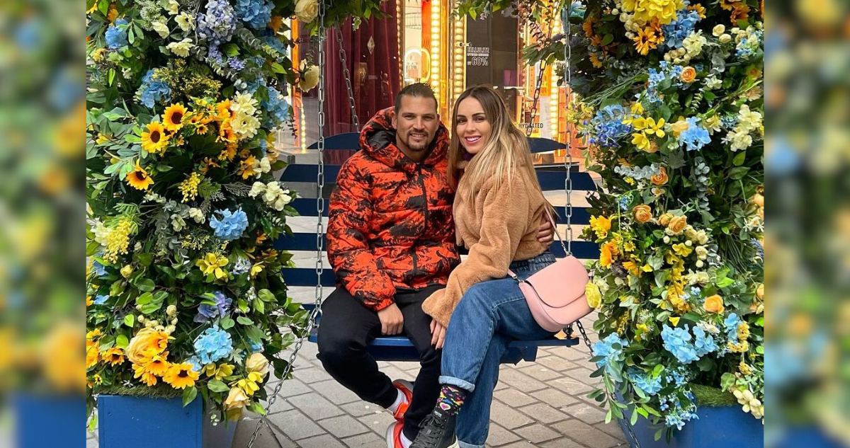 Maura Rivera junto a Mark González