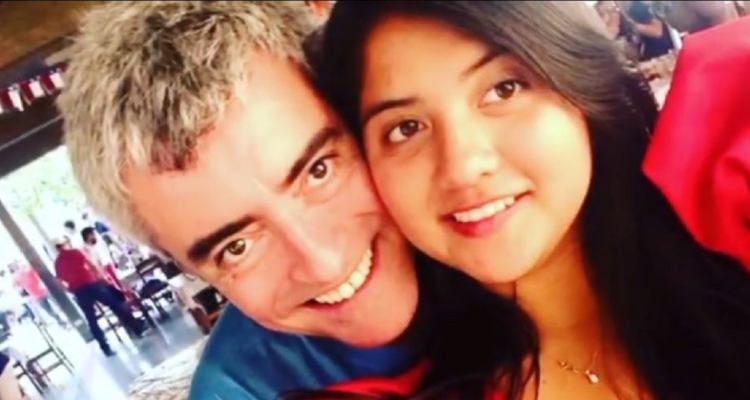 Mauricio Flores y su hija