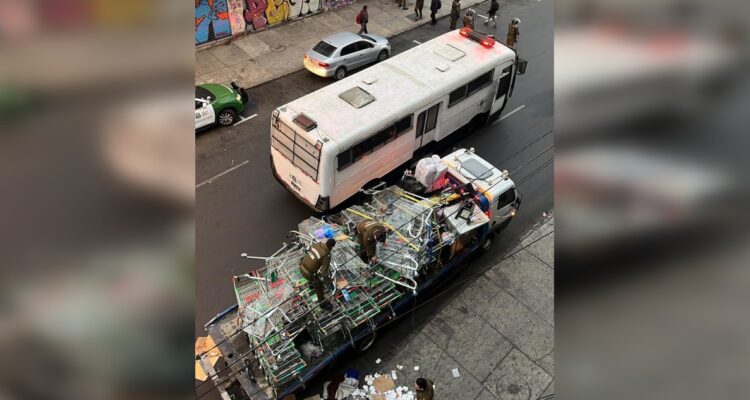 Retirar decenas de carros de ambulantes en inmediaciones de Mercado Cardenal