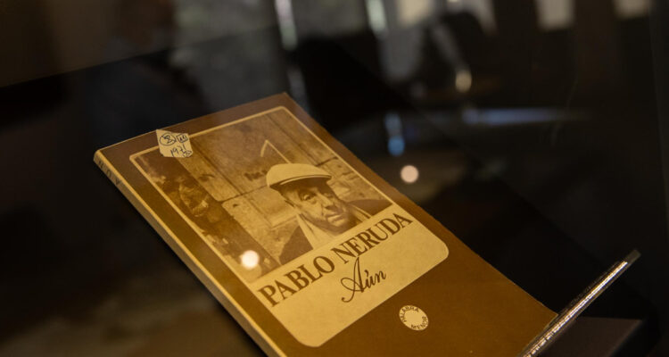 Diez años de la exhumación del poeta Pablo Neruda: una muerte sin respuesta