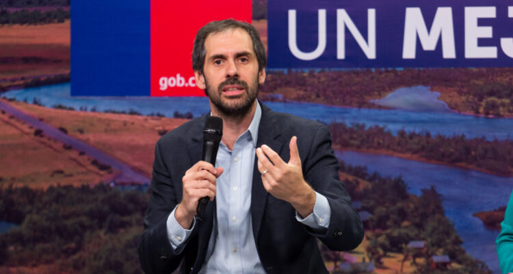 Gobierno detalla en qué planea invertir los recursos que se obtengan por el litio