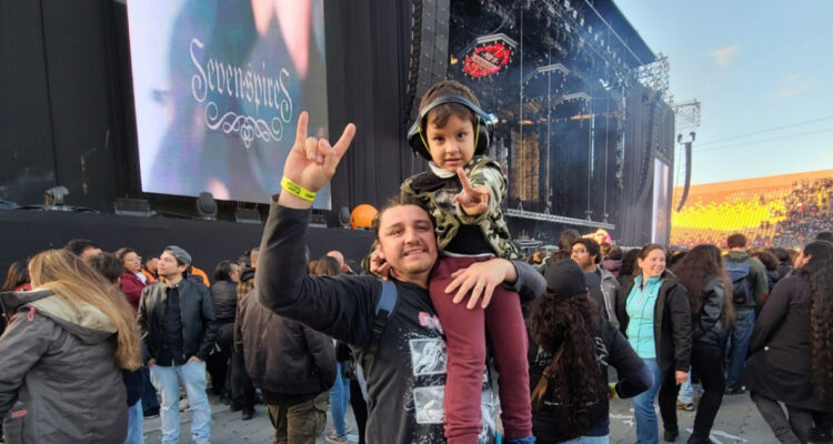 PADRE E HIJO EN MASTERS OF ROCK