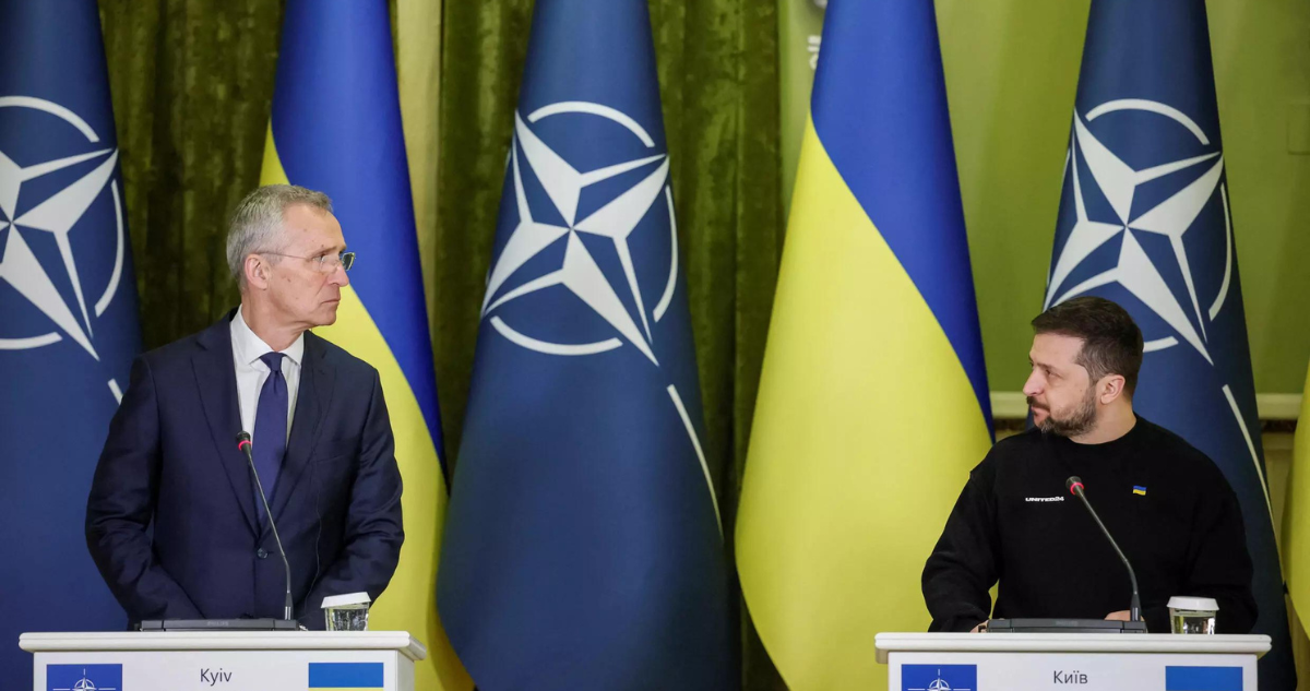 El Secretario General de la OTAN, Jens Stoltenberg, y el presidente de Ucrania, Volodymyr Zelenskiy