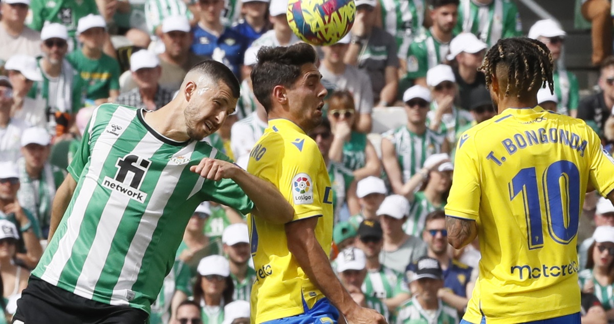Real Betis cayó inapelablemente ante Cádiz.