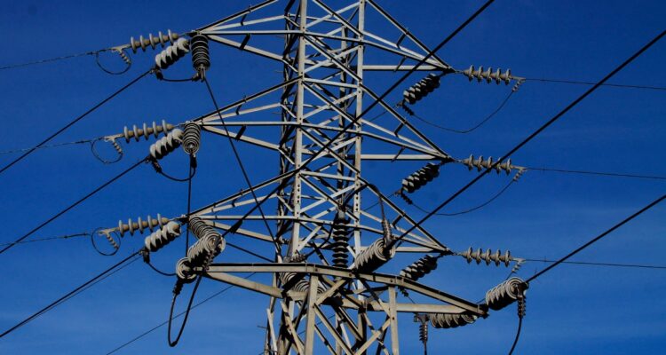 Recurso contra torres de alta tensión en Valparaíso