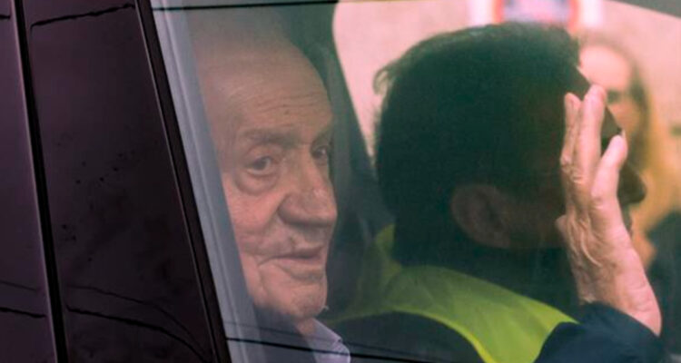 Rey emérito Juan Carlos I niega tener una hija secreta y pide respeto a la verdad