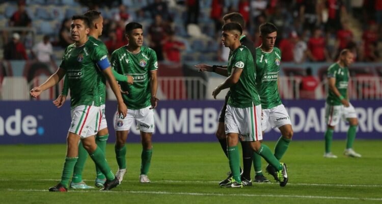 Santos y Audax Italiano se enfrentan en Copa Sudamericana