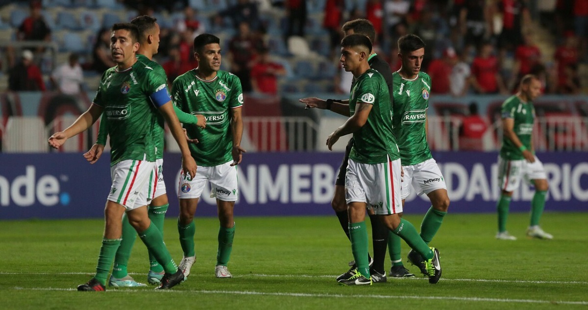 Santos y Audax Italiano se enfrentan en Copa Sudamericana