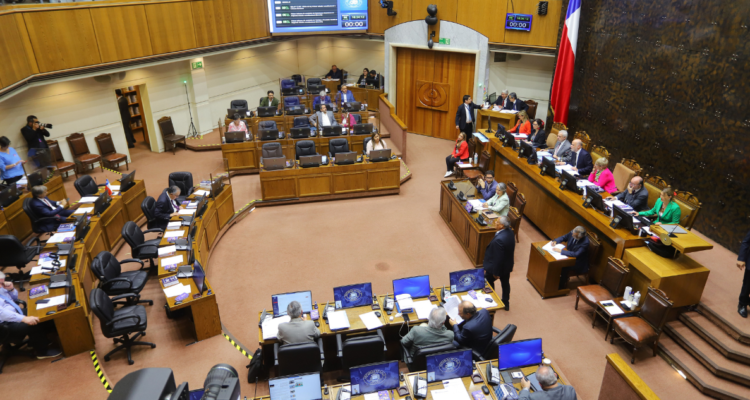Senado despacha a ley proyecto de sicariato: castiga la sola conspiración con hasta 5 años de cárcel.