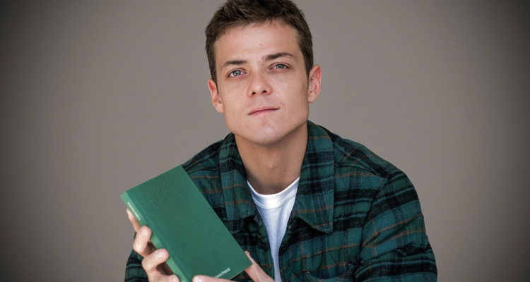 Simón Pesutic publica libro