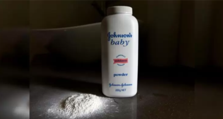 J&J ofrece pagar millonaria suma ante demandas que vinculan un talco con componentes cancerígenos