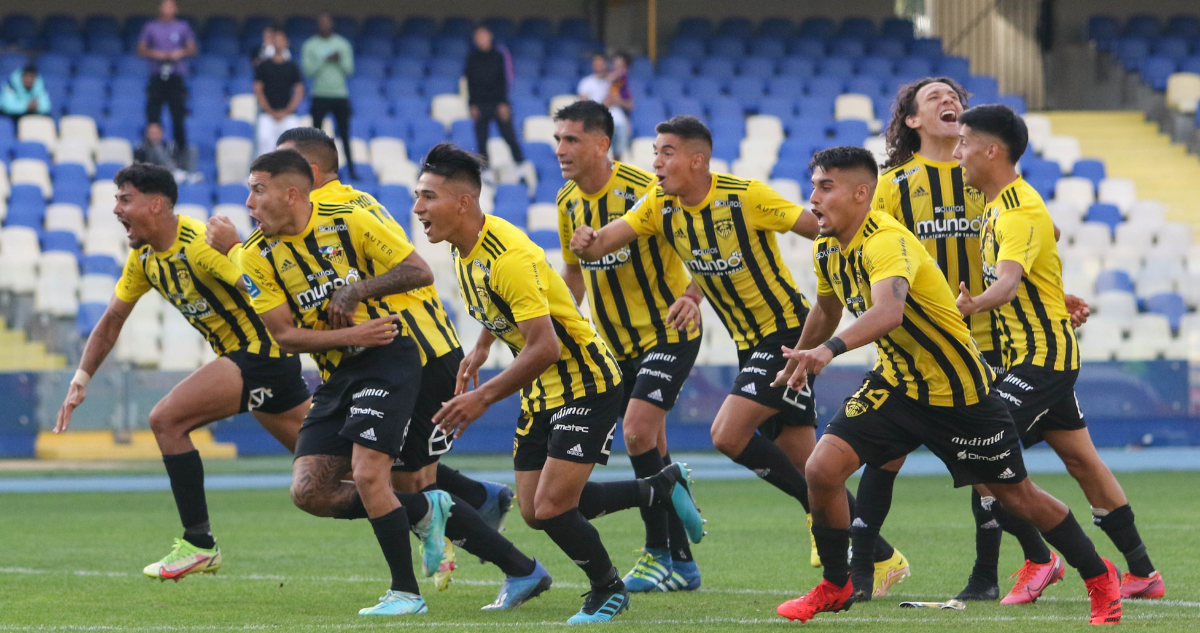 Arturo Fernández Vial doblegó a Deportes Concepción y avanzó en Copa Chile.