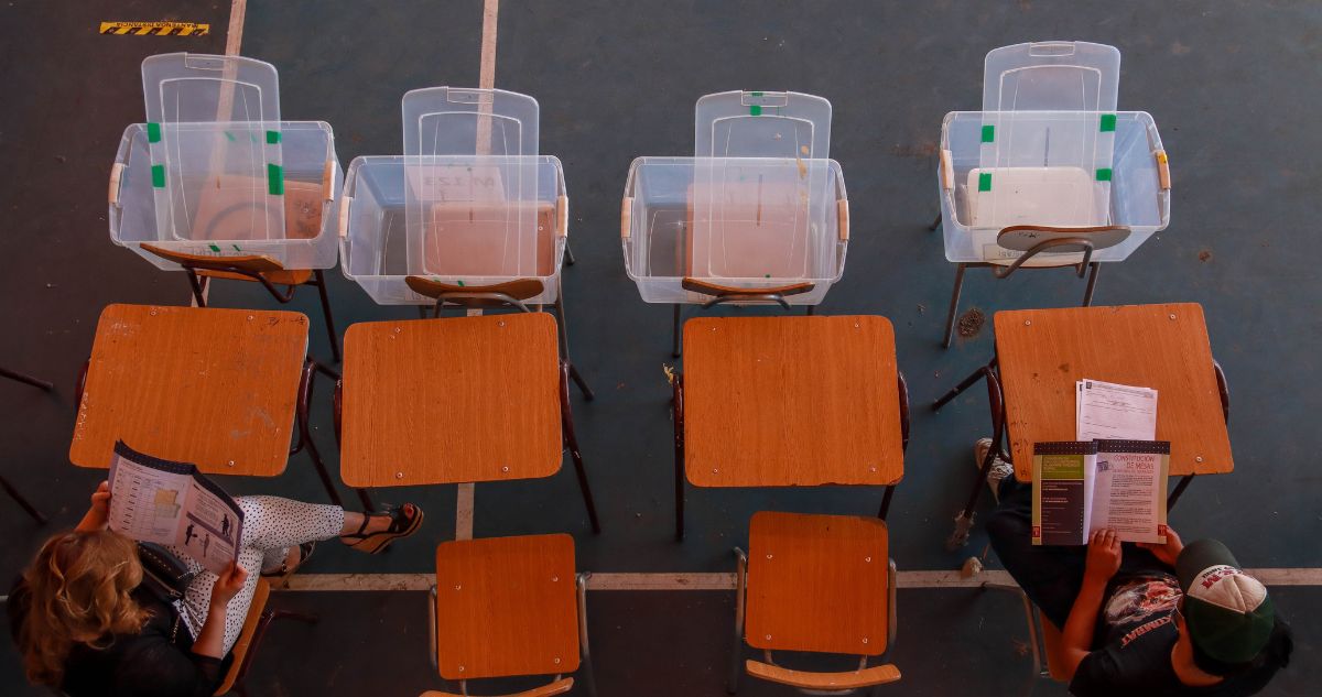 Servel publicó el listado de vocales de mesa y locales de votación para las elecciones de consejeros constitucionales