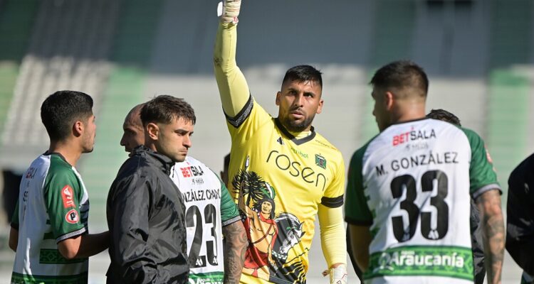 El arquero Yerko Urra marcó su primer gol en el profesionalismo.