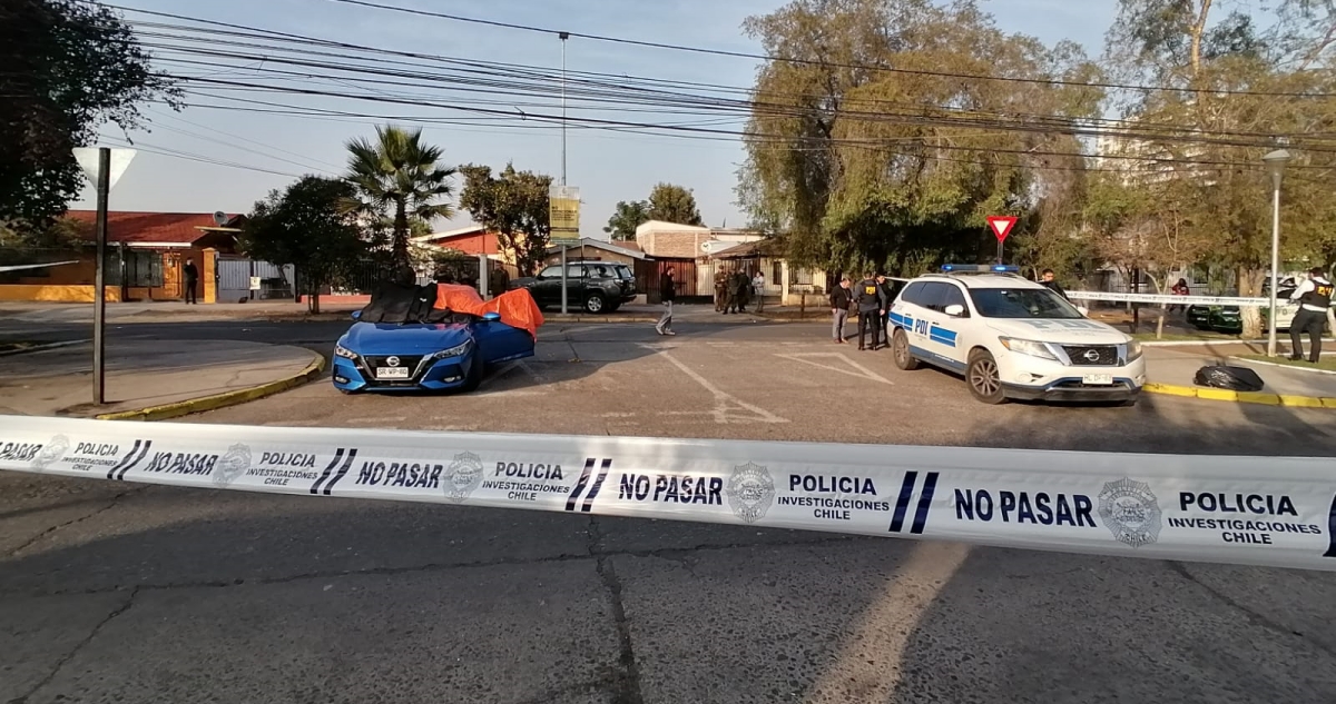 Hombre es asesinado a tiros mientras tomaba desayuno en la vía pública en La Cisterna