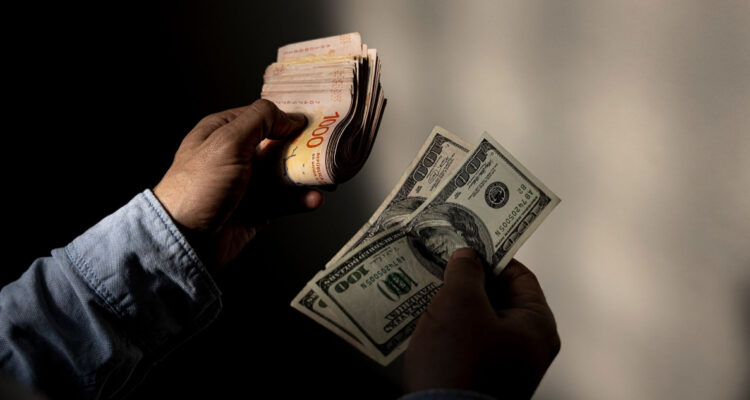 Argentina va rumbo a la quiebra de su banco central en el intento de salvar su moneda