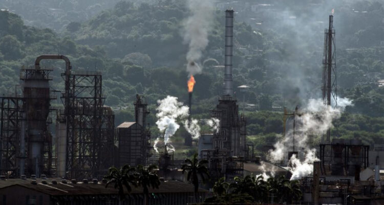 Argentina volverá a exportar petróleo a Chile después de 15 años