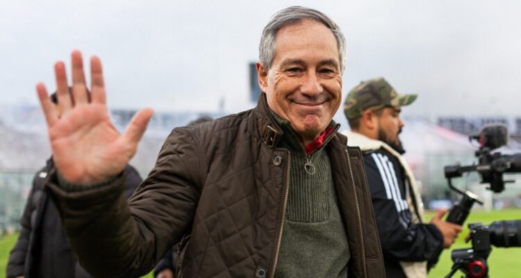 Ariel Holan quiere potenciar a la UC para pelear el título