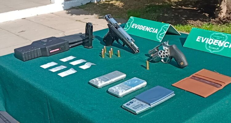 Una de las armas que portaba estudiante en liceo de Pudahuel había sido robada en Concepción