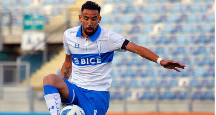Mauricio Isla ya se habría contactado con Colo Colo para irse de Universidad Católica.