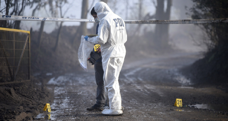 Ataque incendiario en Los Ríos sujetos intimidaron a guardias, incendiaron máquinas y una camioneta