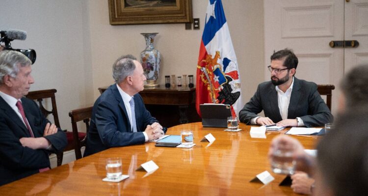 Asociación de Bancos se reunió con el Presidente de la República, Gabriel Boric