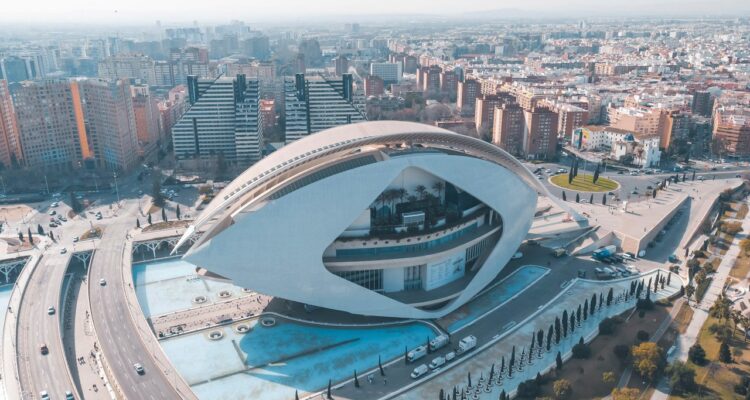 Pedro Sánchez y Ana Botín inaugurarán el V Encuentro Internacional de Rectores Universia en España