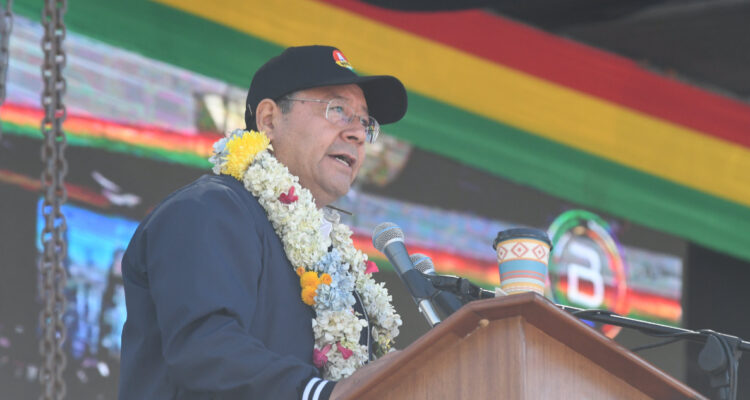 Bolivia: Luis Arce pide “nombre y apellido” de responsables por donación de vehículo robado en Chile