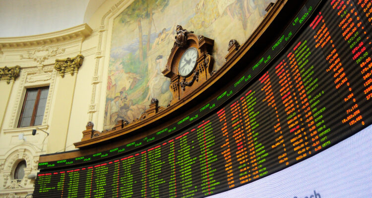 El Ipsa toma fuerza en la Bolsa de Santiago tras ventaja de la derecha en elecciones de consejeros