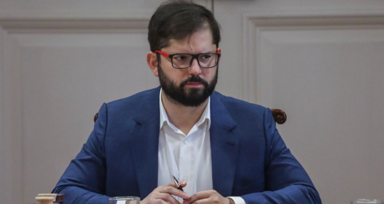 Boric reunión parlamentarios Araucanía