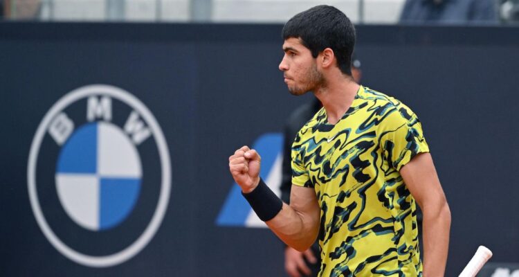 Carlos Alcaraz tuvo debut con éxito en Roma