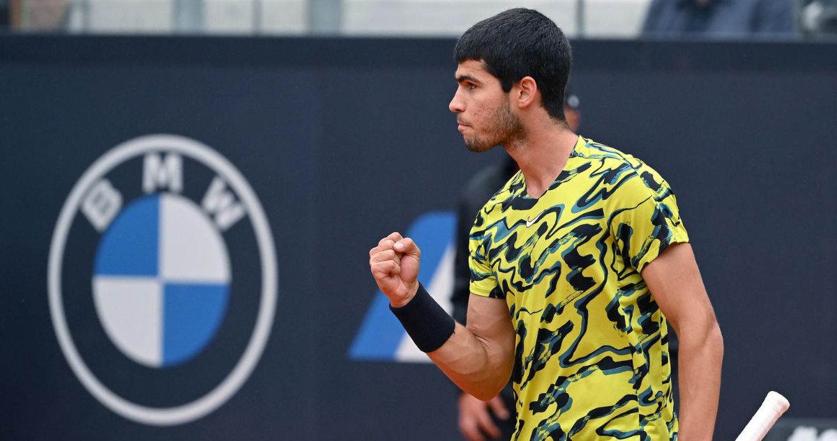 Carlos Alcaraz tuvo debut con éxito en Roma