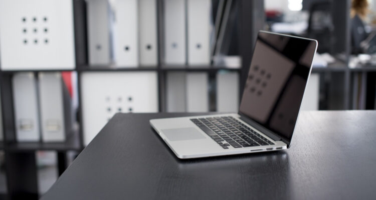 Una empresa española se hunde en la Bolsa de Nueva York por “culpa” del ChatGPT