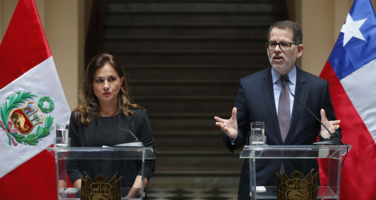 Chile y Perú informan mejoras en crisis migratoria y asumen que “movilidad humana llegó para quedarse”.