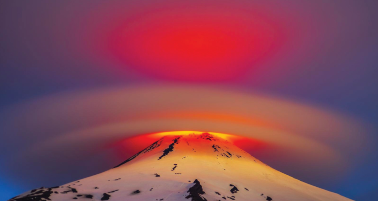 Fotografía del fotógrafo chileno Francisco Negroni del volcán Villarica