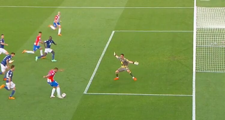 “Y lo querían jubilar ¿No?”: hinchas del Betis a los pies de Claudio Bravo tras partidazo ante Girona