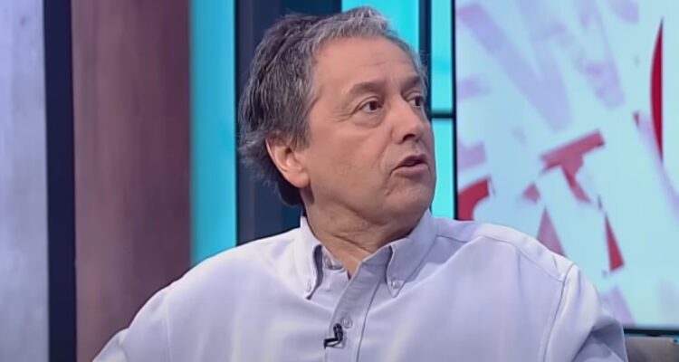 El humorista Claudio Reyes hablando del infarto que sufrió durante el mes de abril.