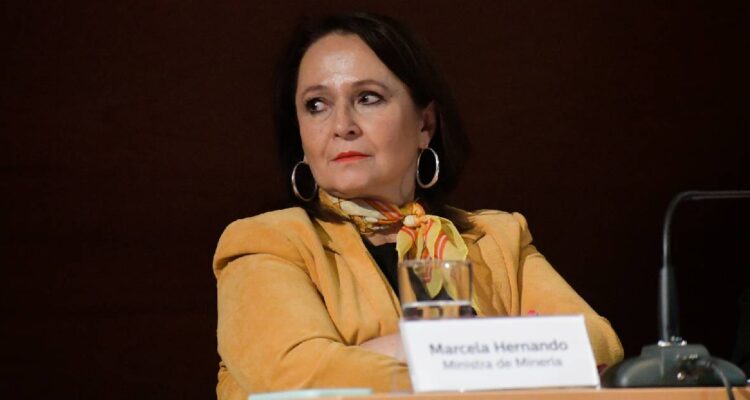 Ministra Hernando informó que Cochilco fiscalizará a la nueva Empresa Nacional del Litio