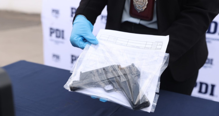 Detienen a dos colombianos por homicidio en Recoleta