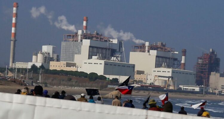 Aumentan a 122 personas con síntomas de intoxicación en colegios de Quintero y Puchuncaví