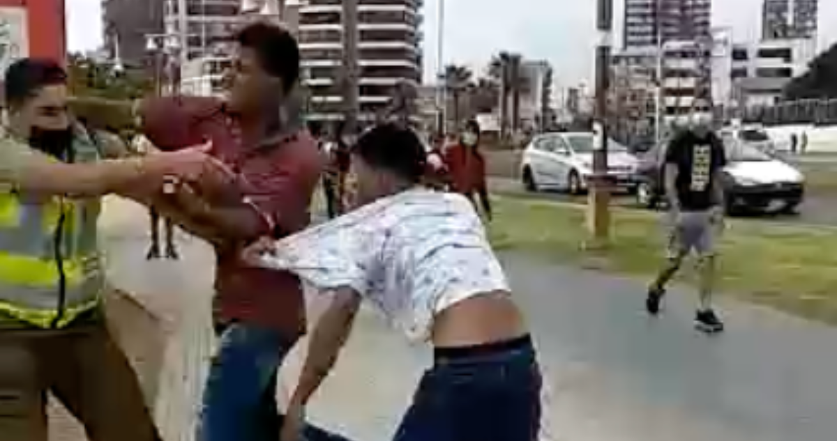 Condenan a 5 y 7 años de cárcel a venezolanos que atacaron a carabineros en Iquique: uno usó manopla.